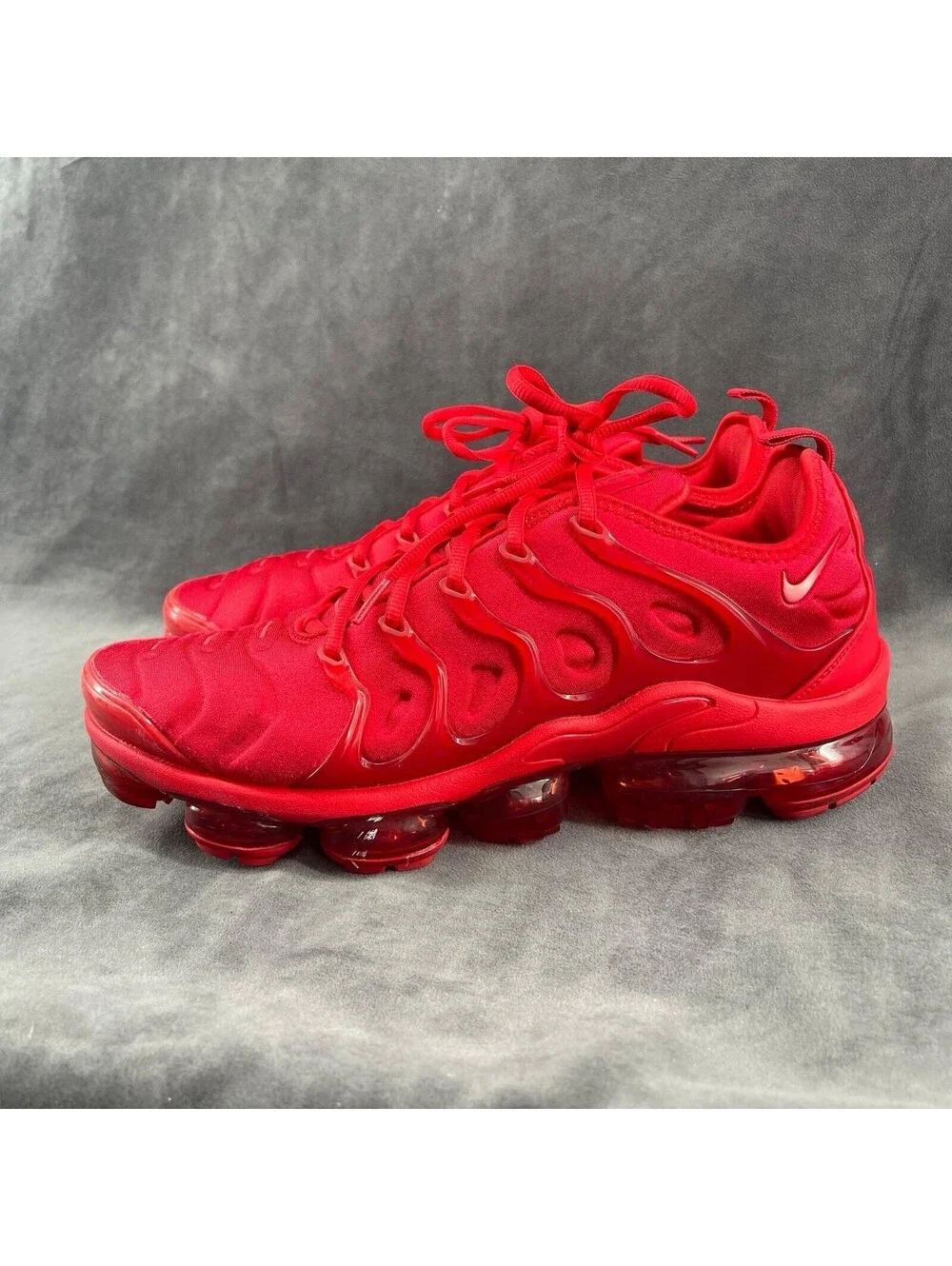 Nike Air VaporMax Plus Men’s Size 11 University Red Triple Red CW6973-600